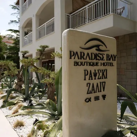 Hotel Paradise Bay 3*