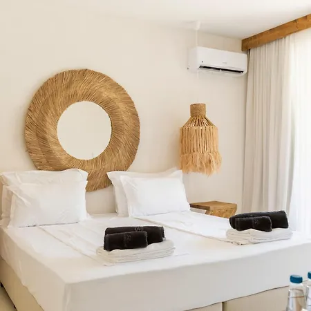 Hotel Paradise Bay 3*