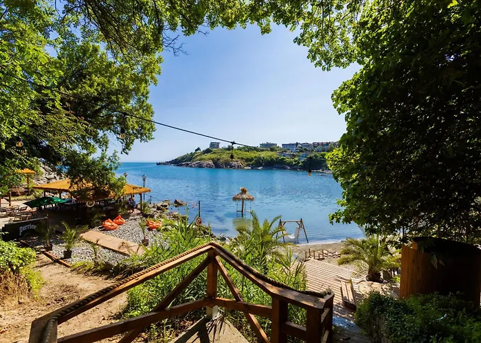 فندق Paradise Bay سوزوبول